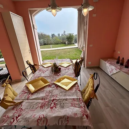The Artist - With Private Garden In With Pool